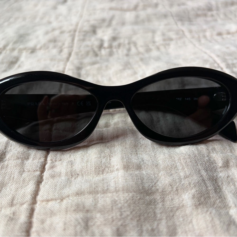Prada Milano Sunglasses W/Case Black PR 26ZS 16K08Z Oval Cat Eye Made In Italy - Picture 8 of 11